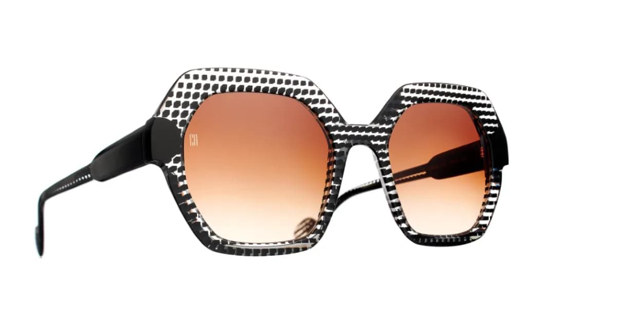 Caroline Abram Paris Raja